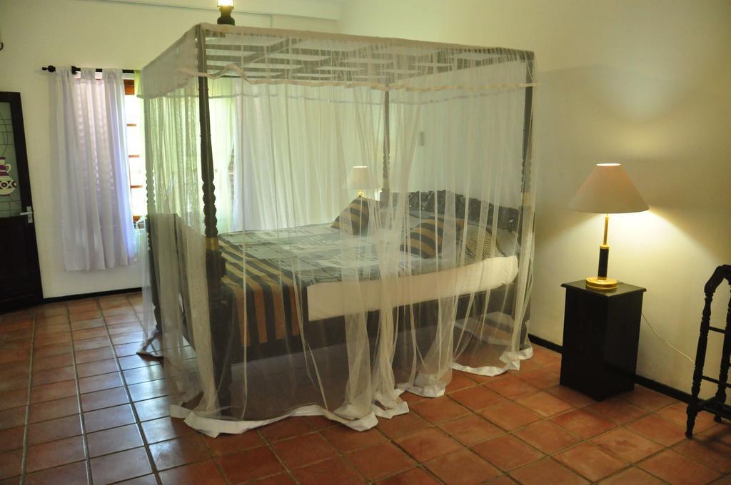 Asantha Guest House Unawatuna Room photo
