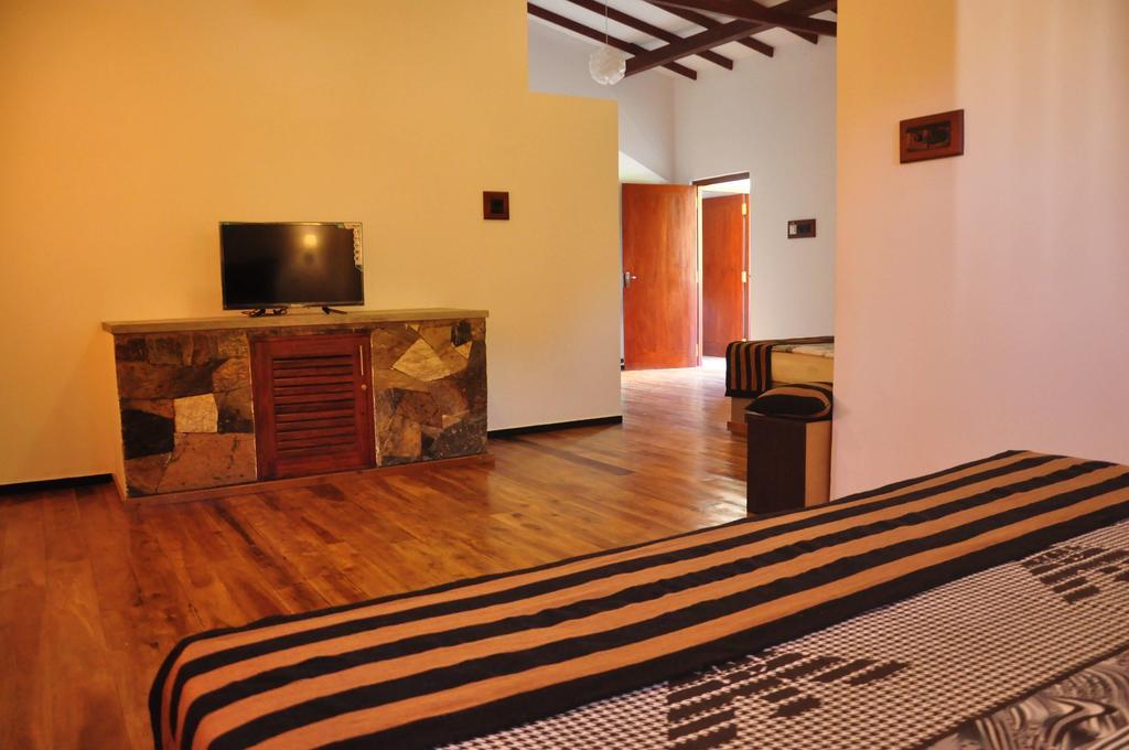 Asantha Guest House Unawatuna Room photo